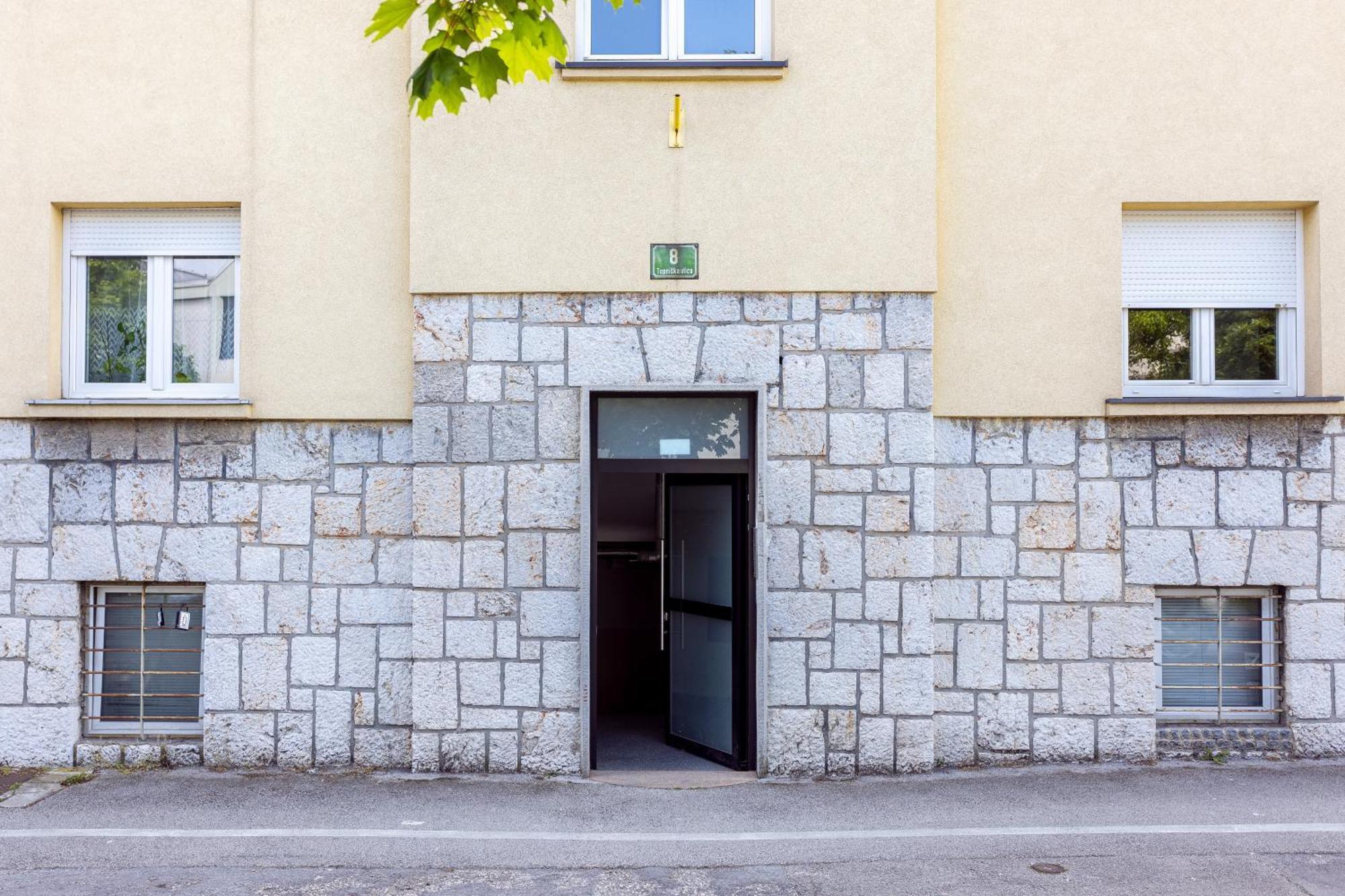 Large Two Bedroom Family App - Free Parking Ljubljana Ngoại thất bức ảnh